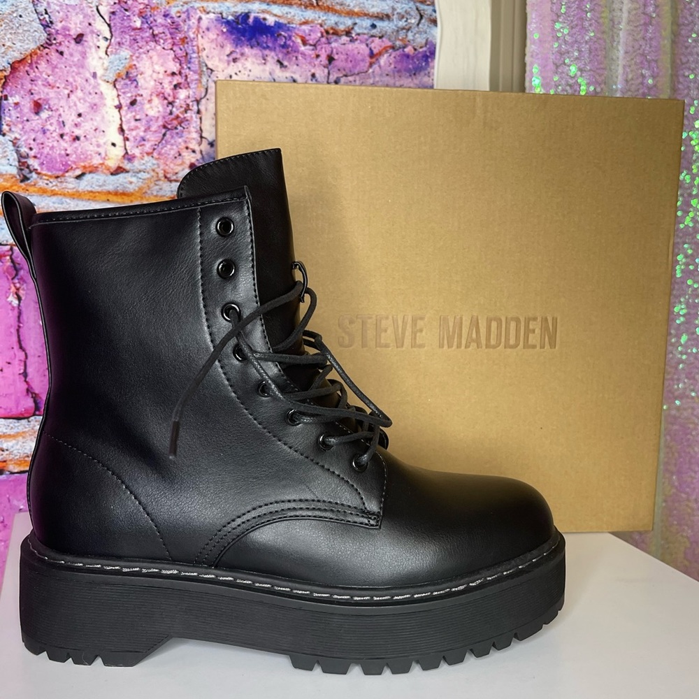 BRAND NEW Steve Madden combat boots